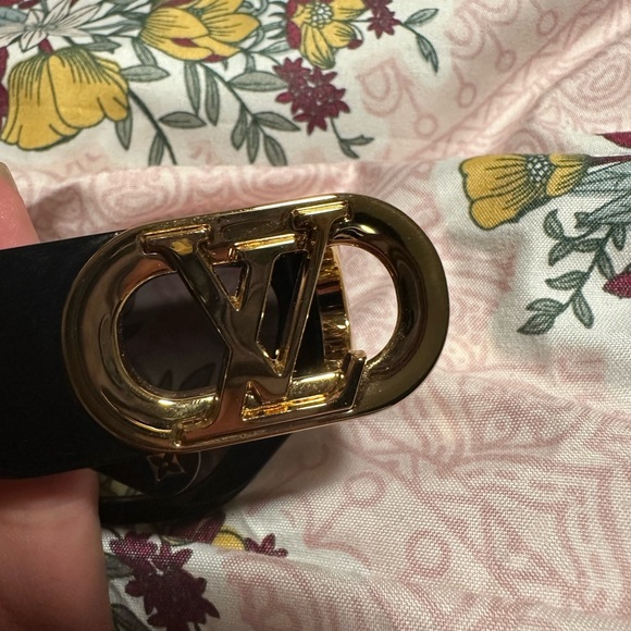 Louis Vuitton Sunglasses - Picture 8 of 11